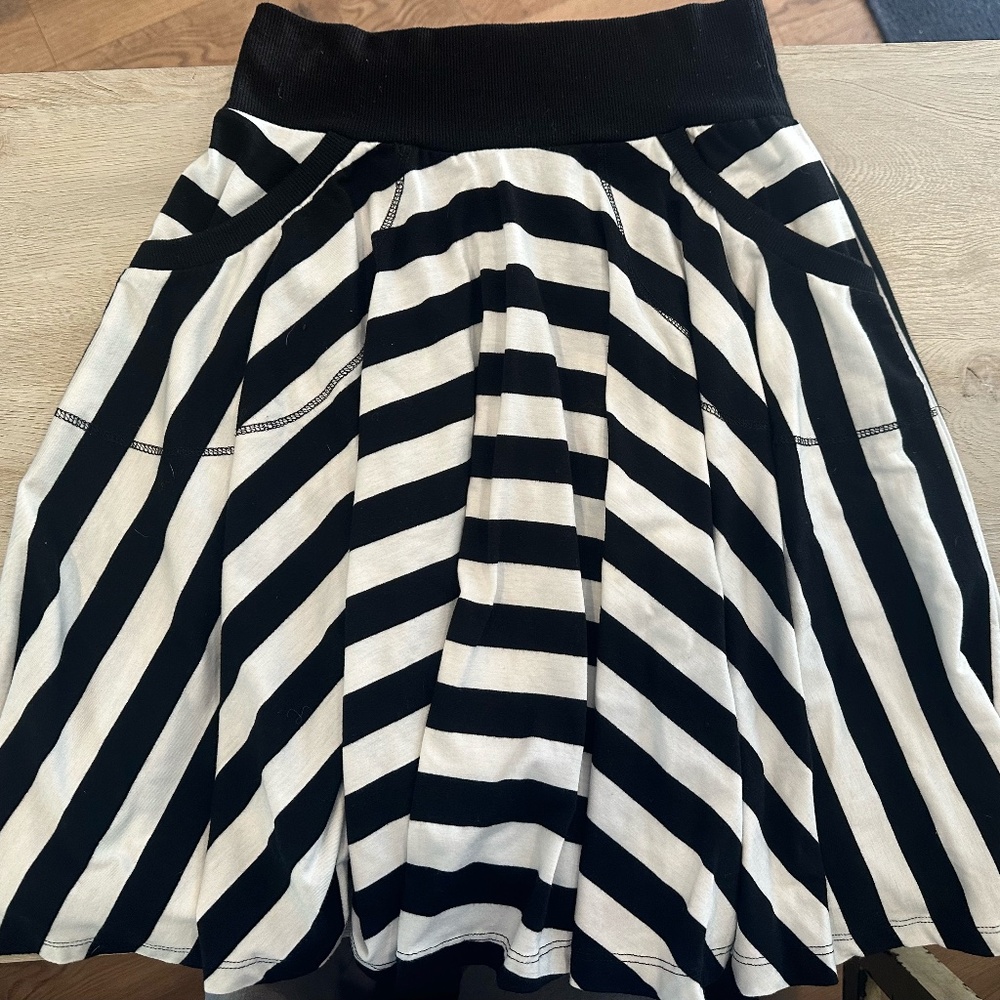 Charlotte Russe Black & White Striped Cotton Skirt I Large